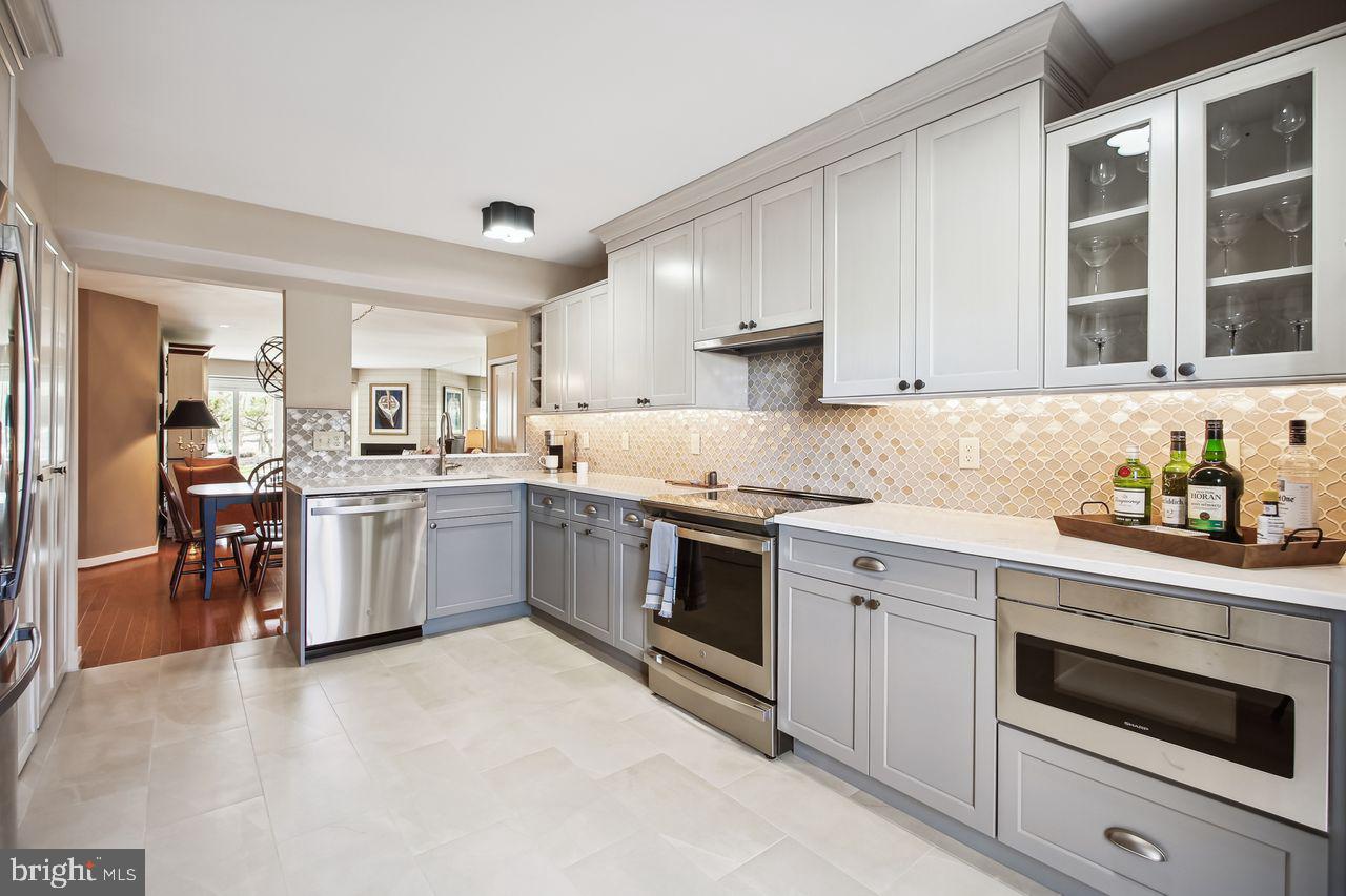 CHESAPEAKE HARBOUR - Residential