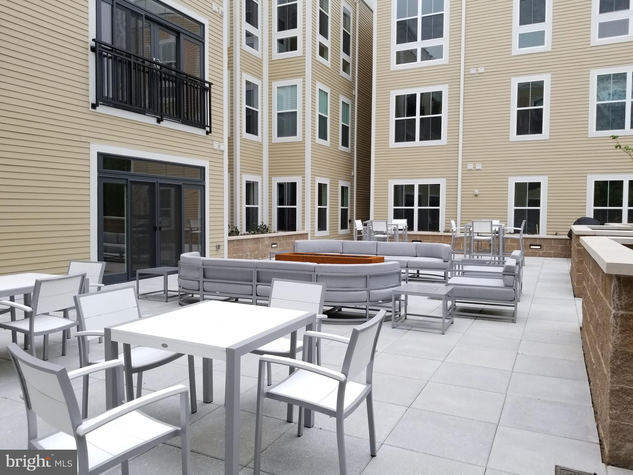 TRAFALGAR FLATS - Residential