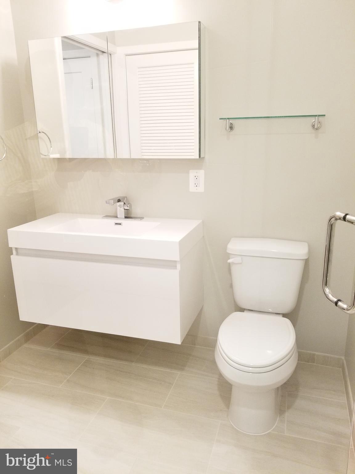 TRAFALGAR FLATS - Residential