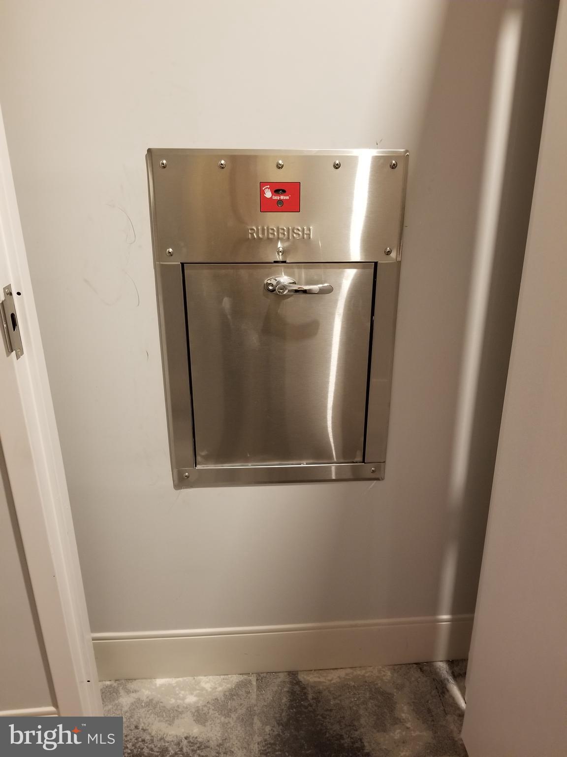 TRAFALGAR FLATS - Residential