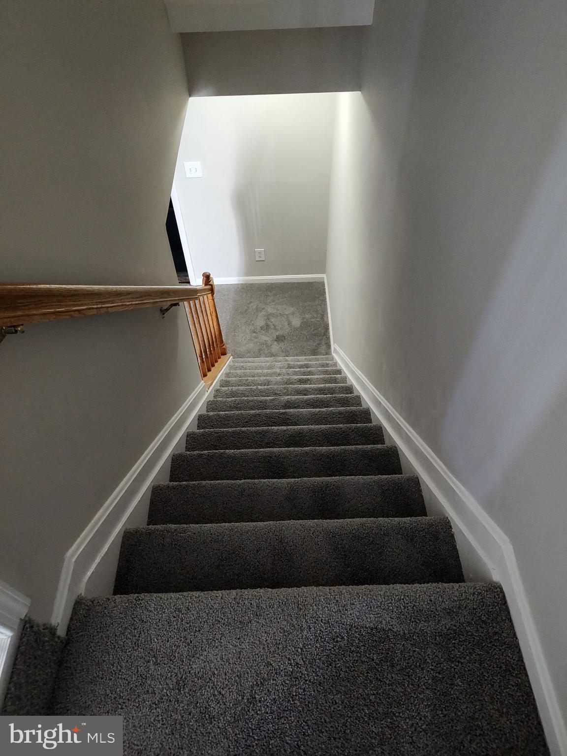 STONELEIGH SQUARE - Residential