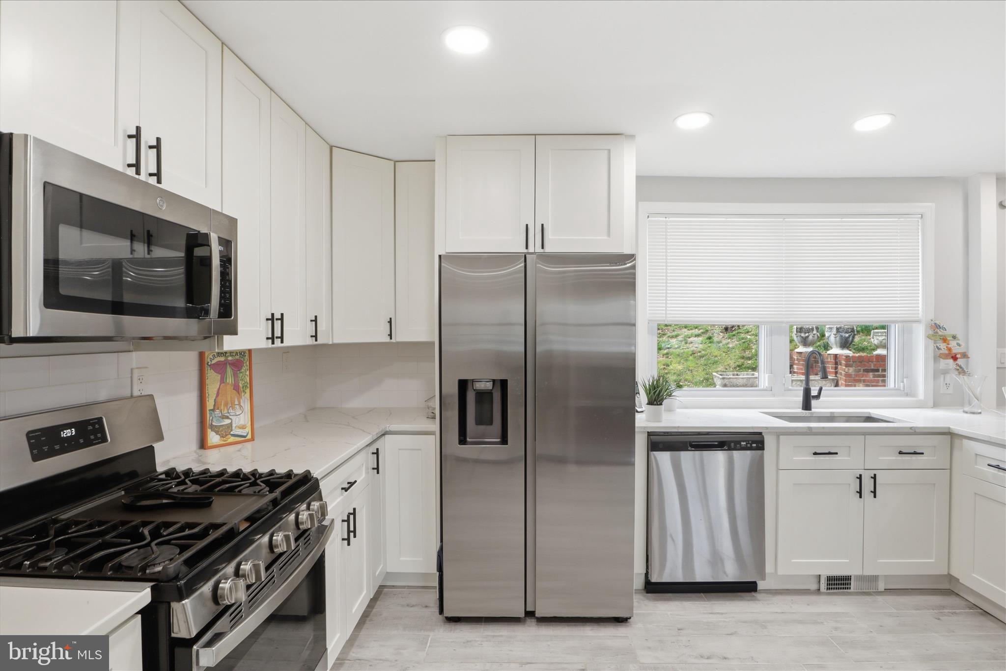 MICHIGAN PARK HILLS - Residential