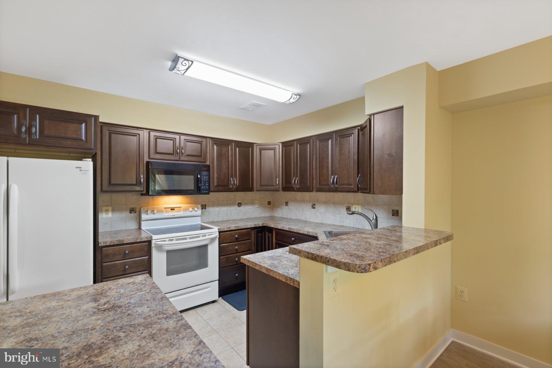 VILLAGE OF OWEN BROWN - Residential