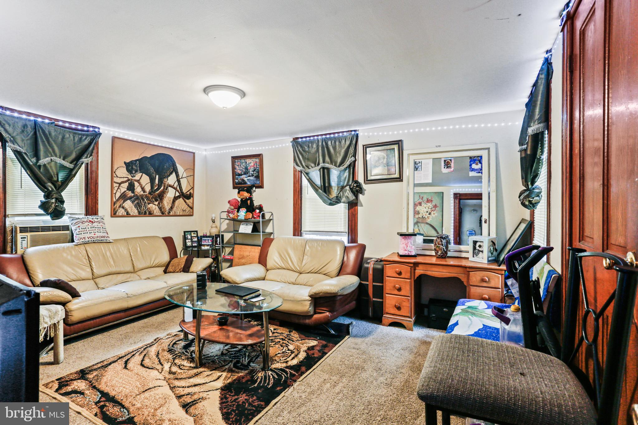 HAMILTON HEIGHTS - Residential Income