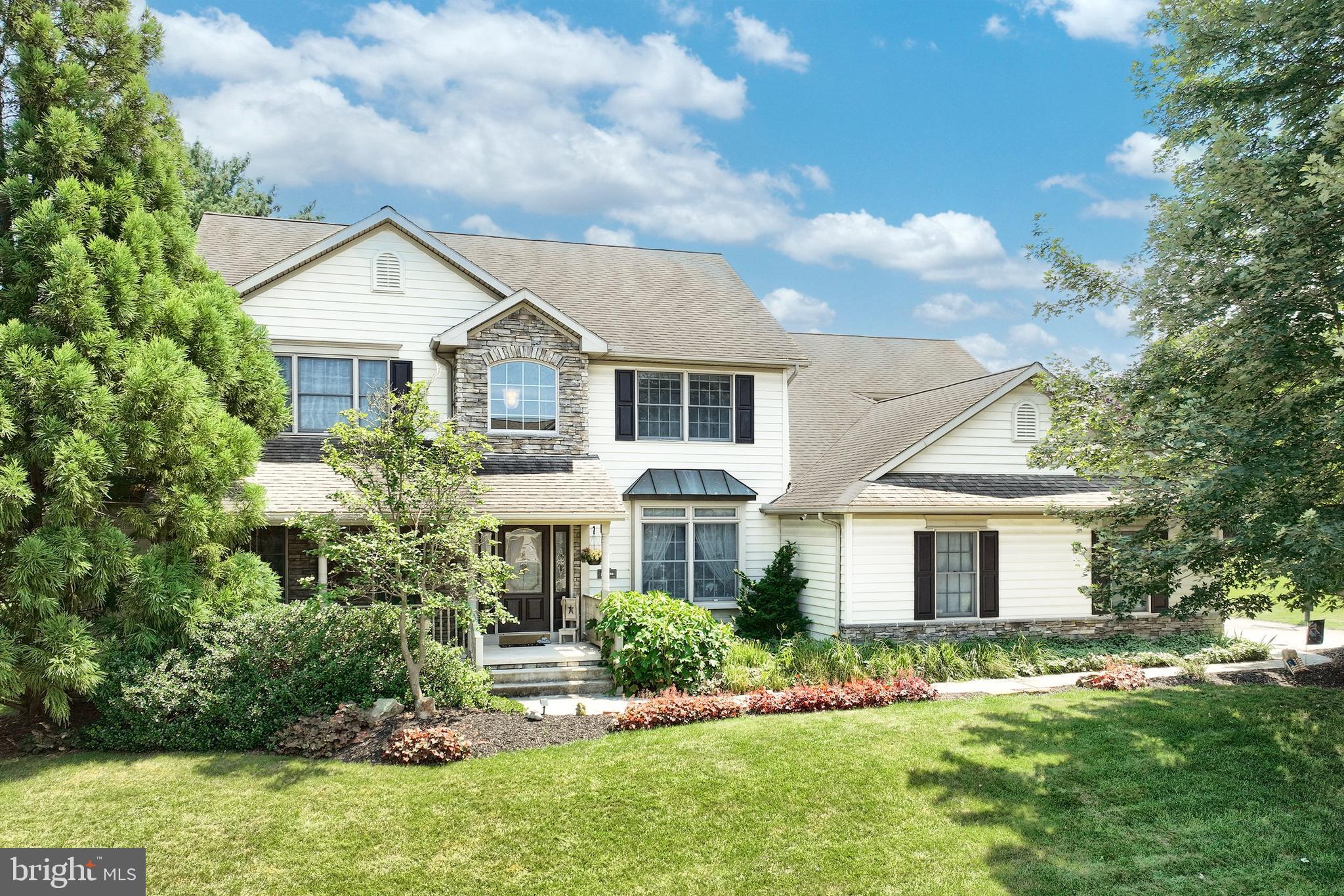 2415 EMIRAY COURT