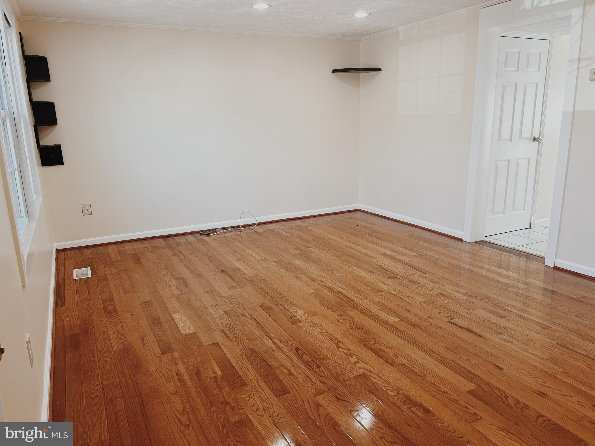 3527 CASTLE WAY 102-6