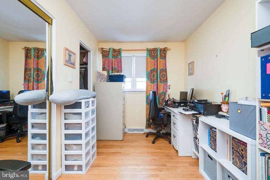 CRESTWOOD - Residential