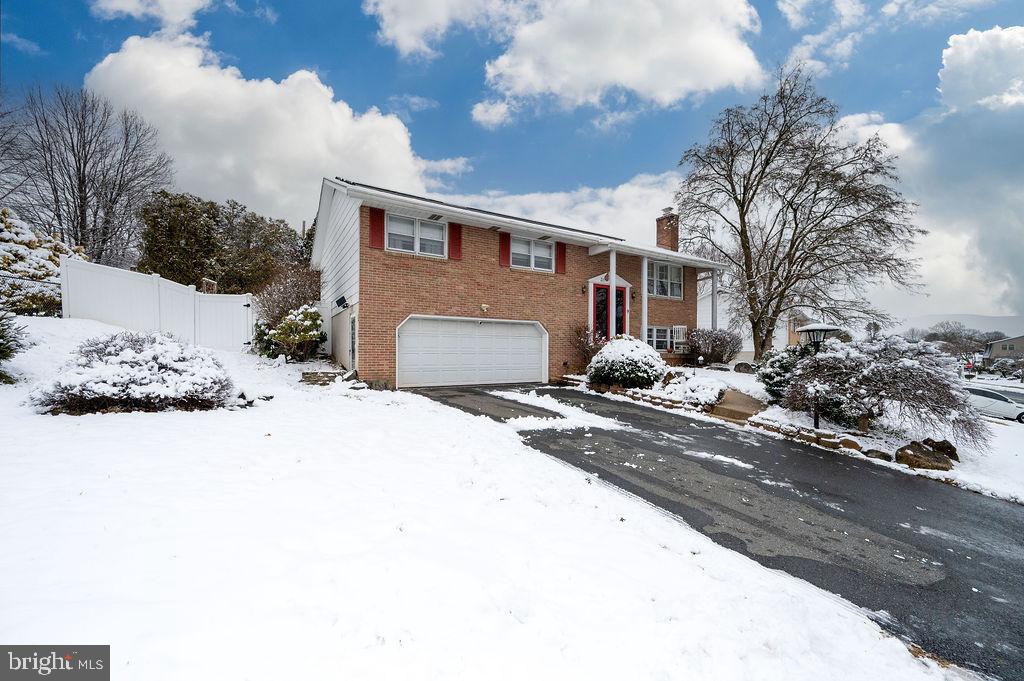 CRESTWOOD - Residential