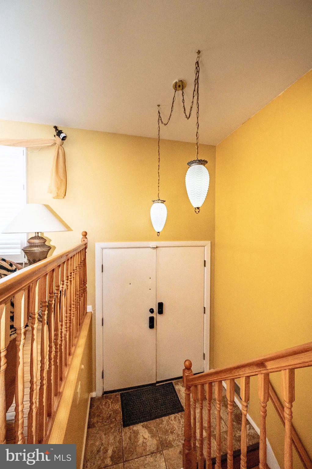 CRESTWOOD - Residential