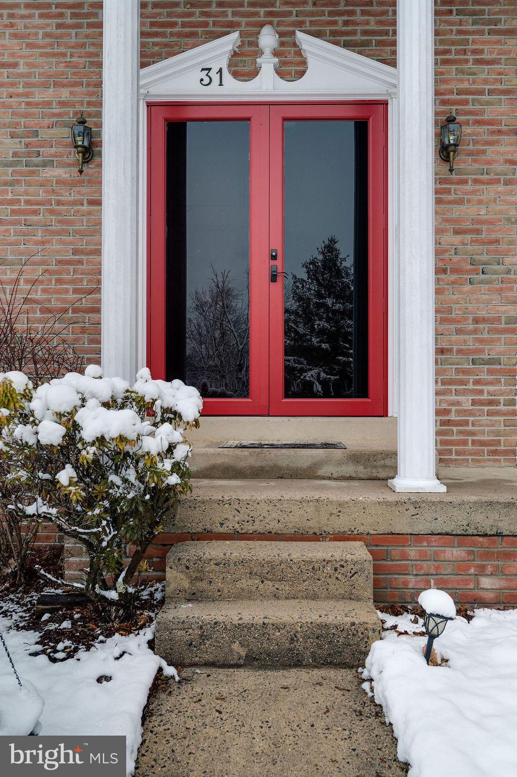 CRESTWOOD - Residential