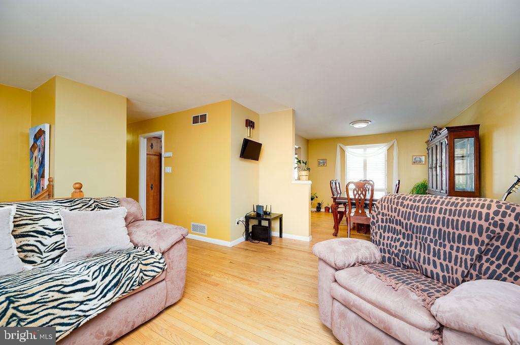 CRESTWOOD - Residential