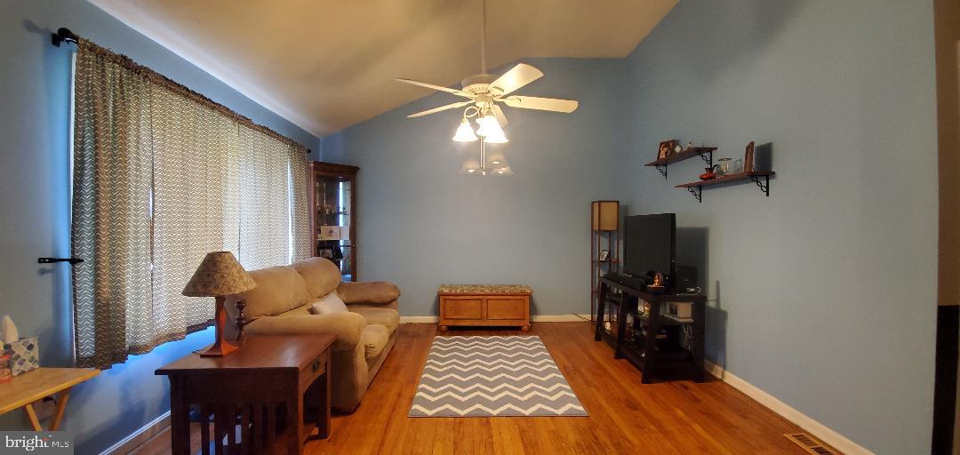 KROUSELAND - Residential