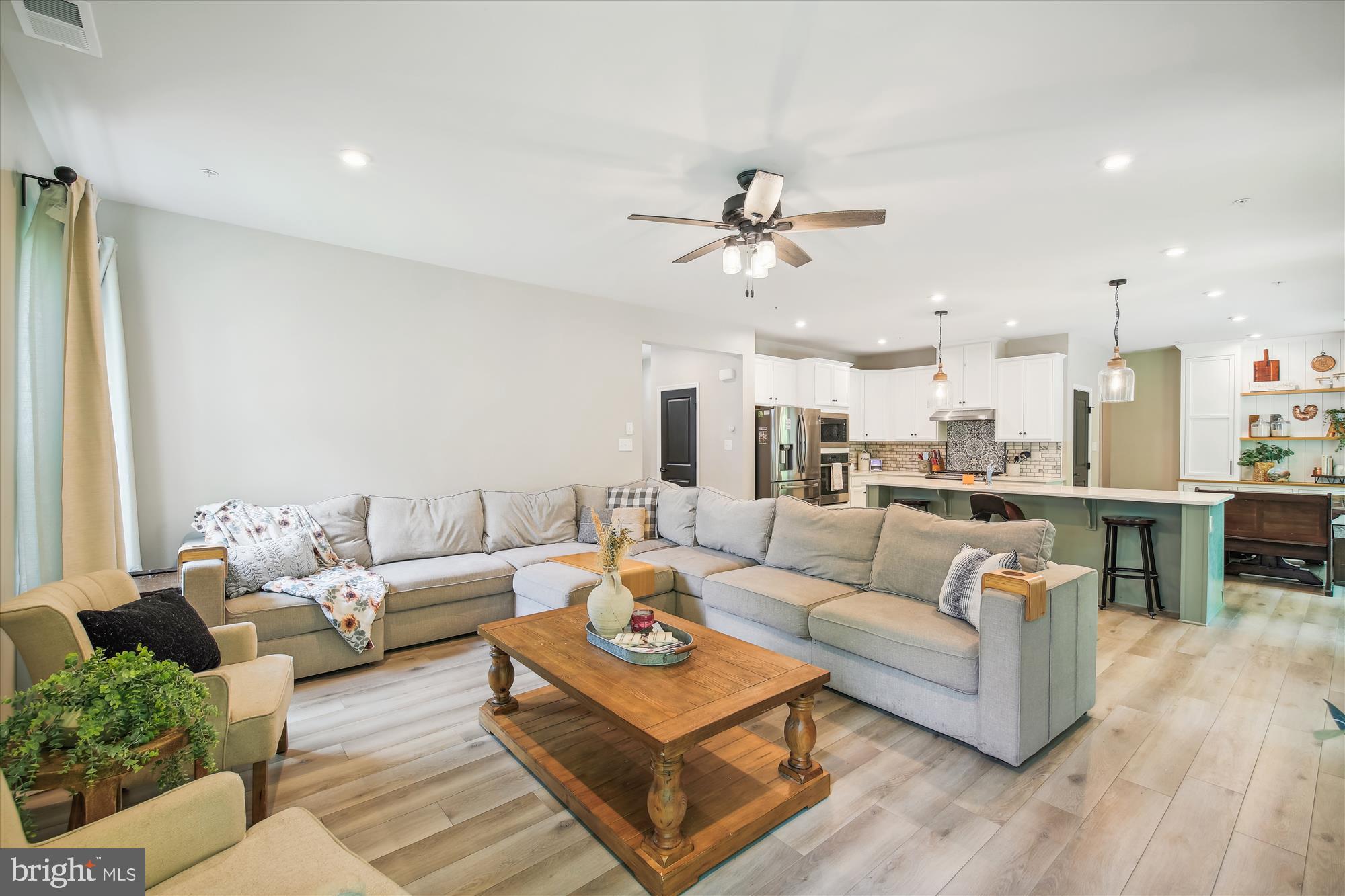 HERON PONDS - Residential