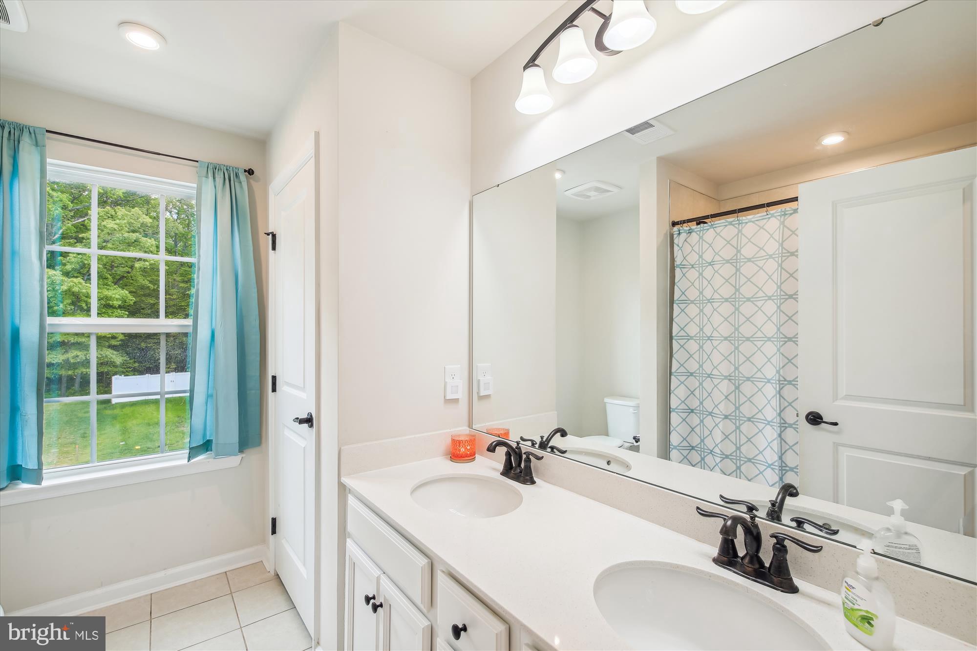 HERON PONDS - Residential