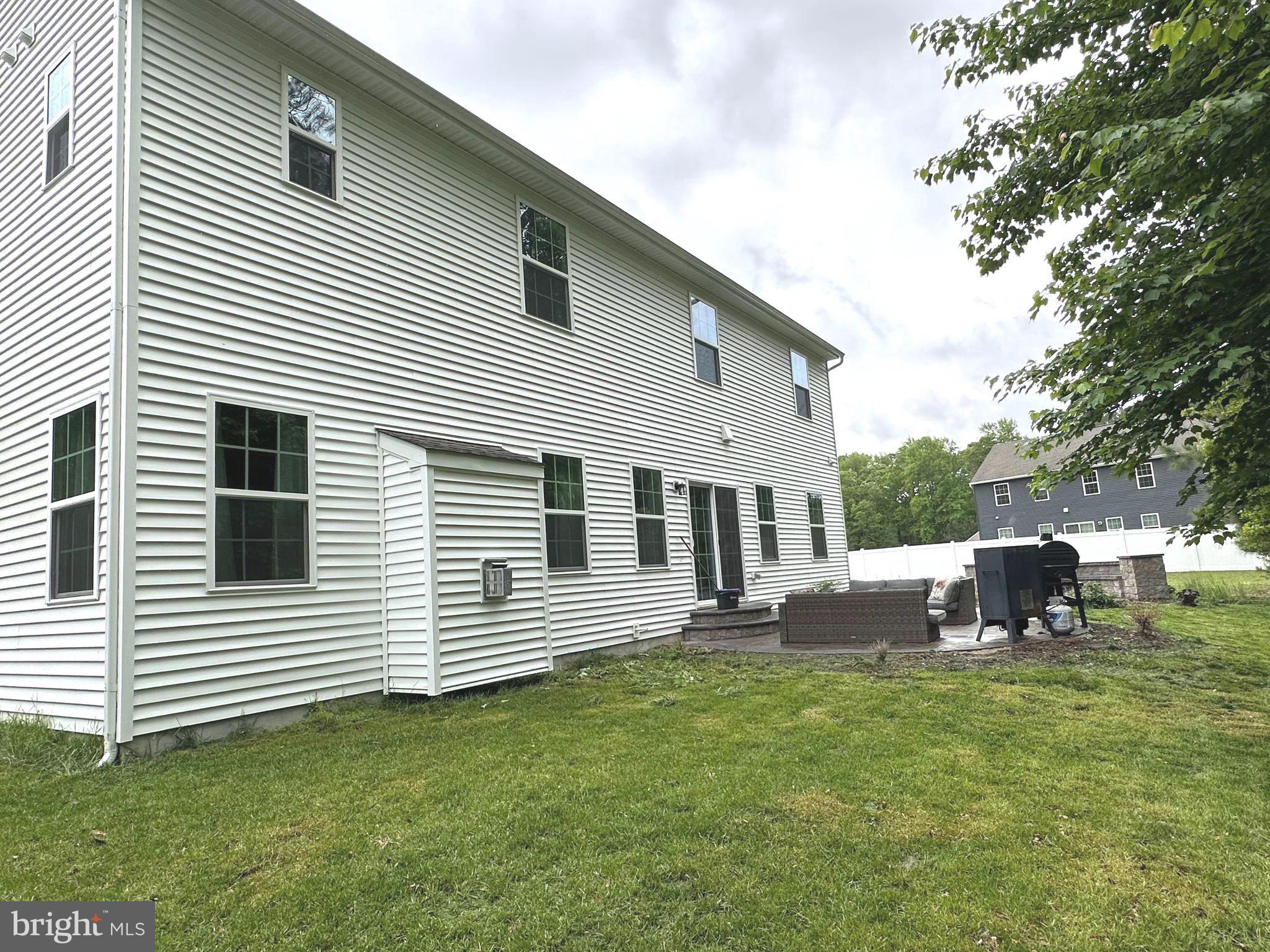 HERON PONDS - Residential