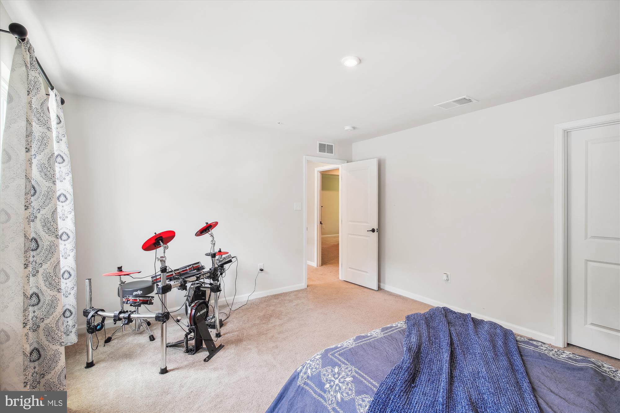 HERON PONDS - Residential