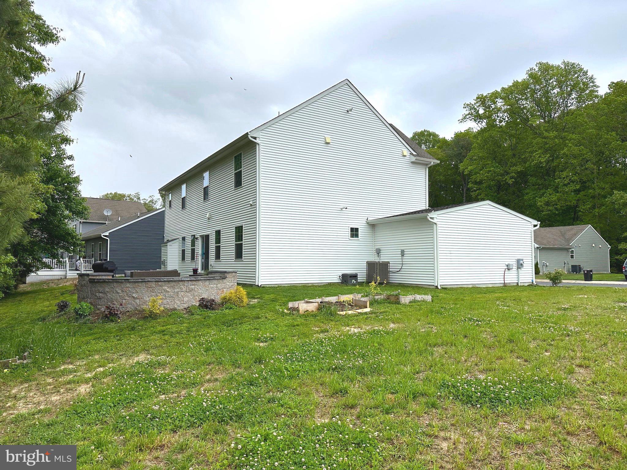 HERON PONDS - Residential