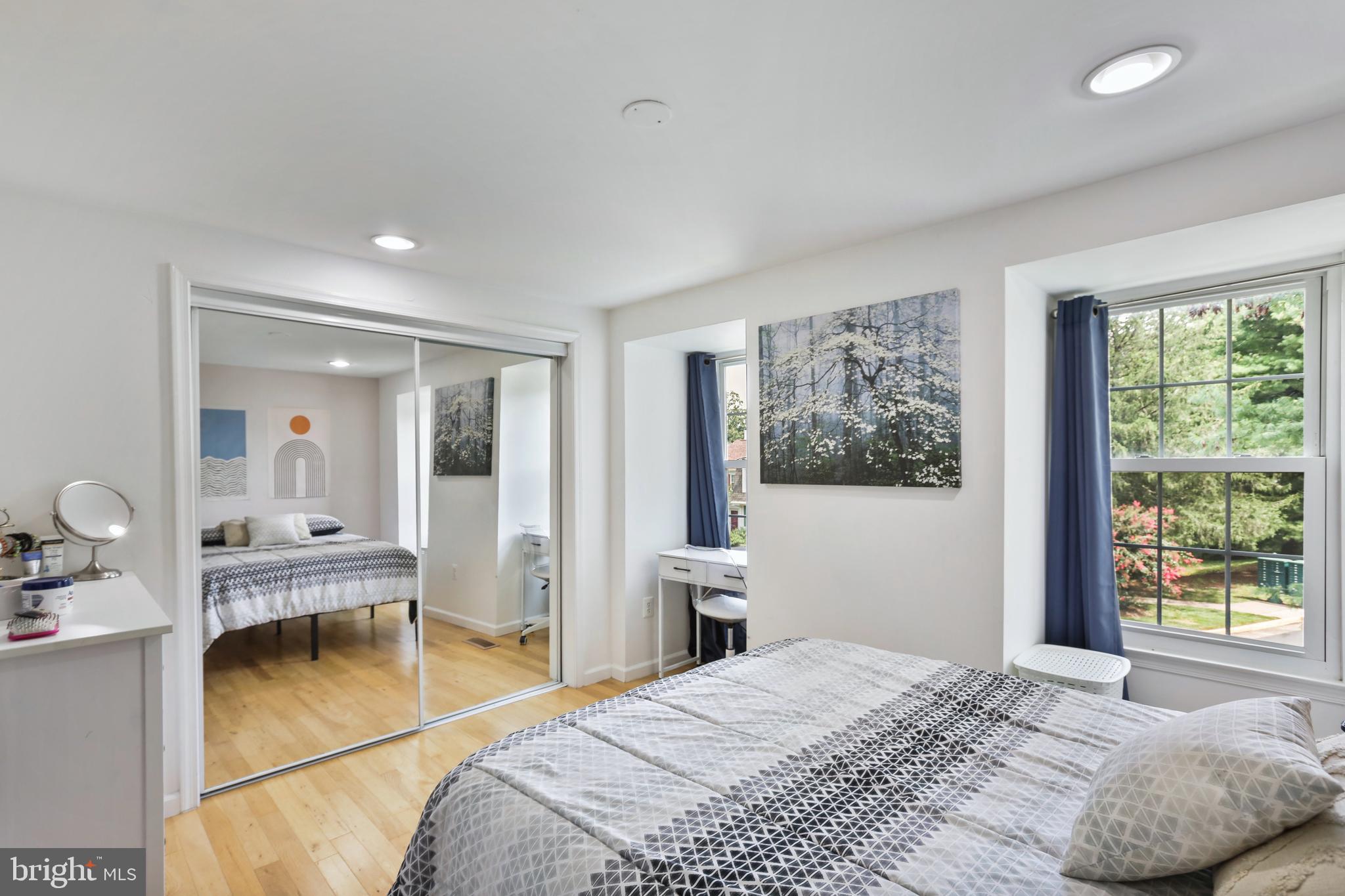 COUNTRYSIDE - Residential