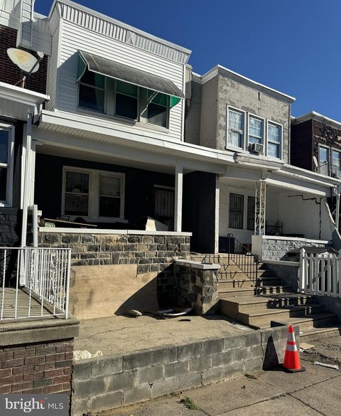 611 W COURTLAND STREET PHILADELPHIA PA 19140