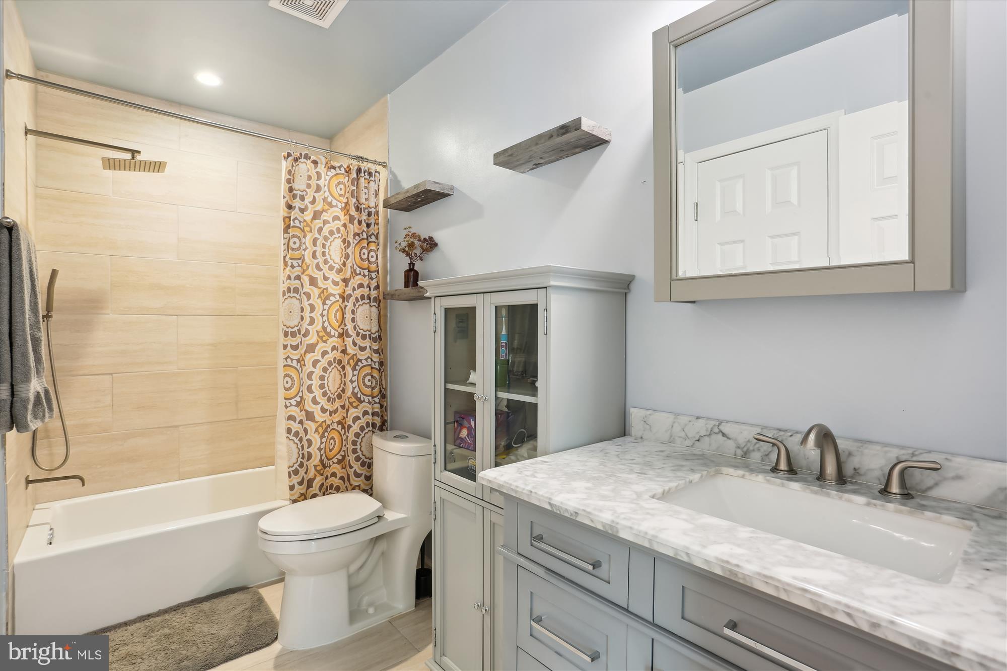 QUINCE ORCHARD VALLEY - Residential