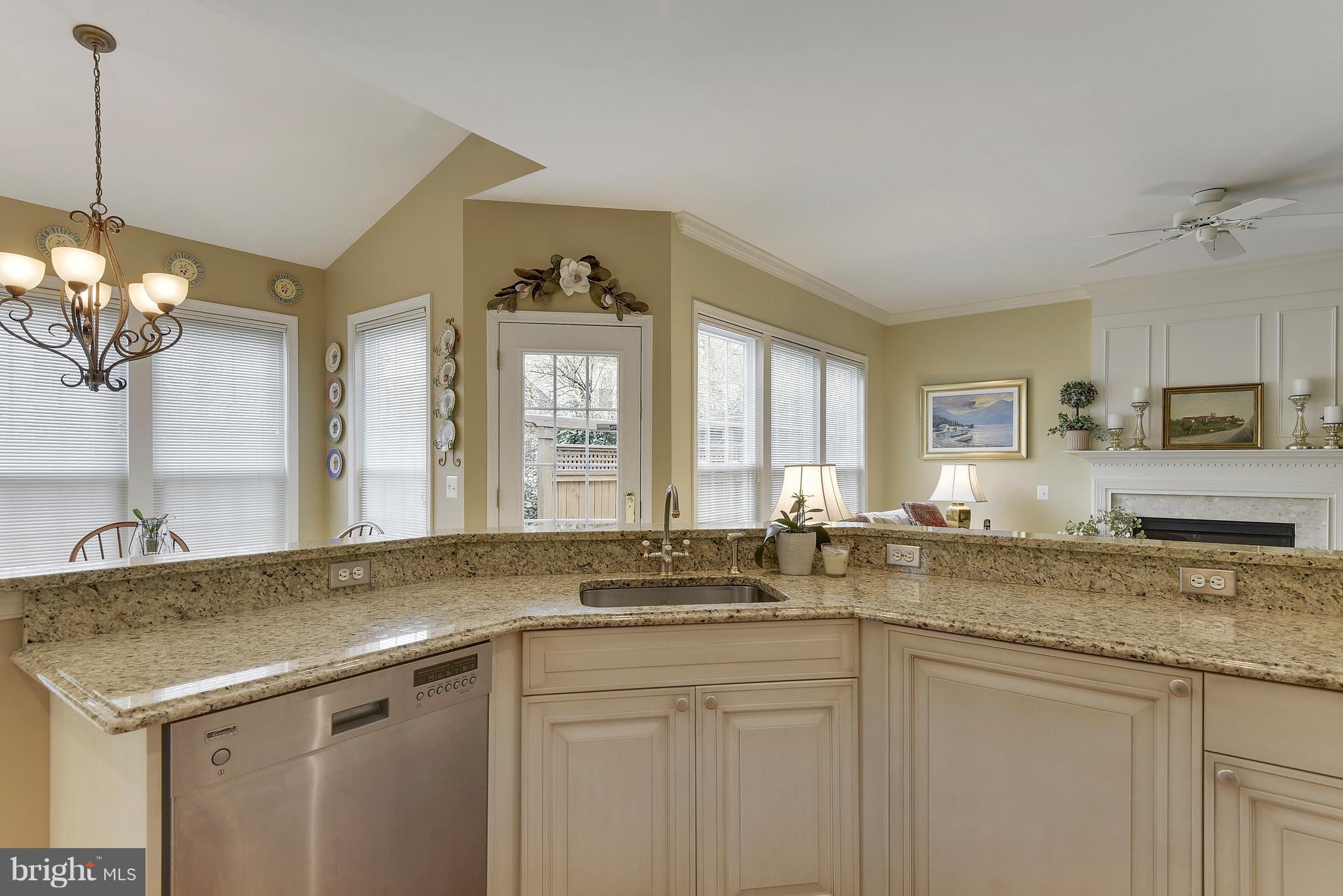 THE COURTS OF FOX MILL - Residential