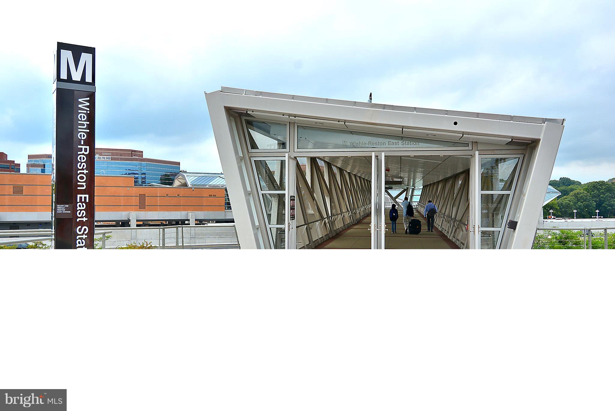 THE COURTS OF FOX MILL - Residential