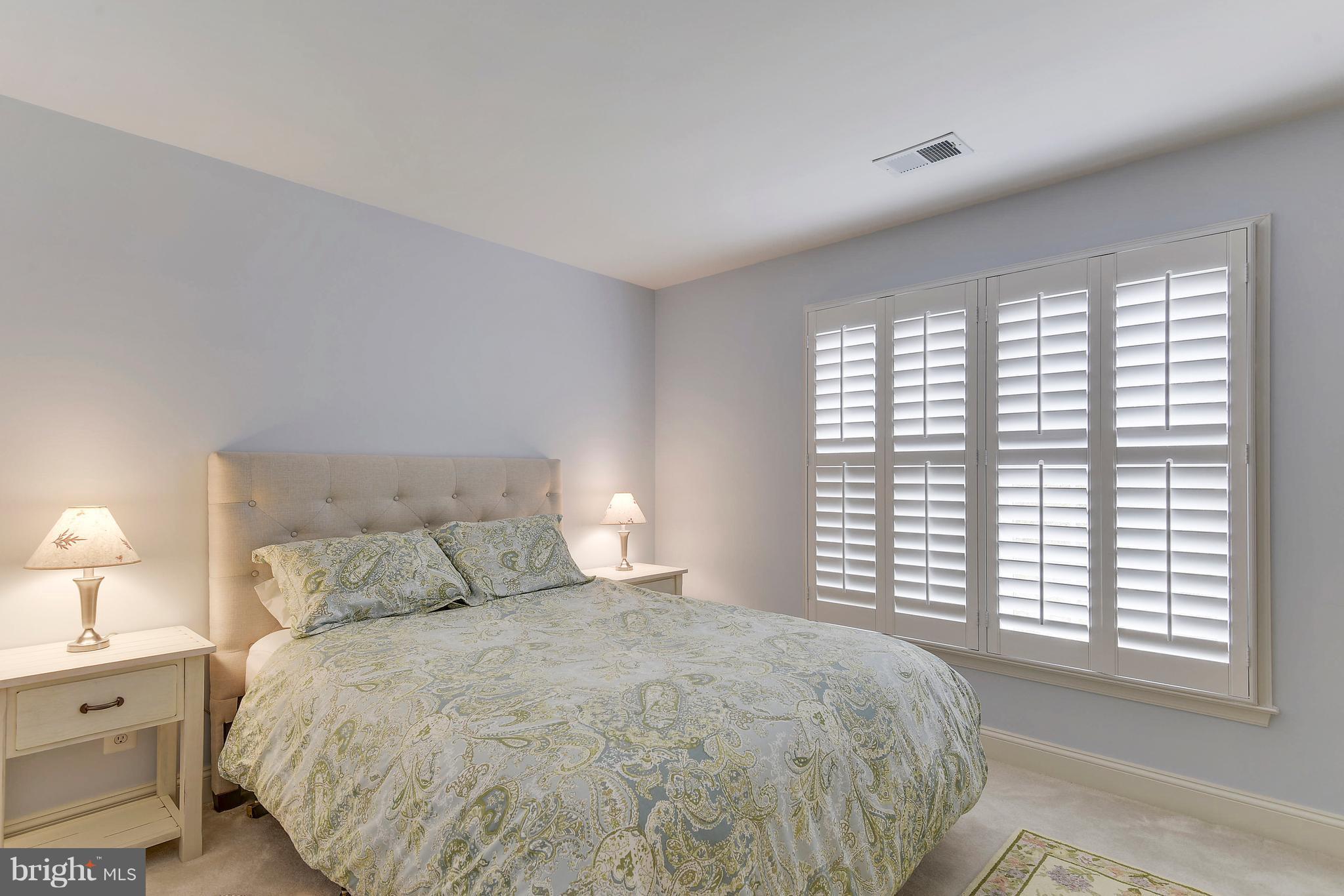 THE COURTS OF FOX MILL - Residential