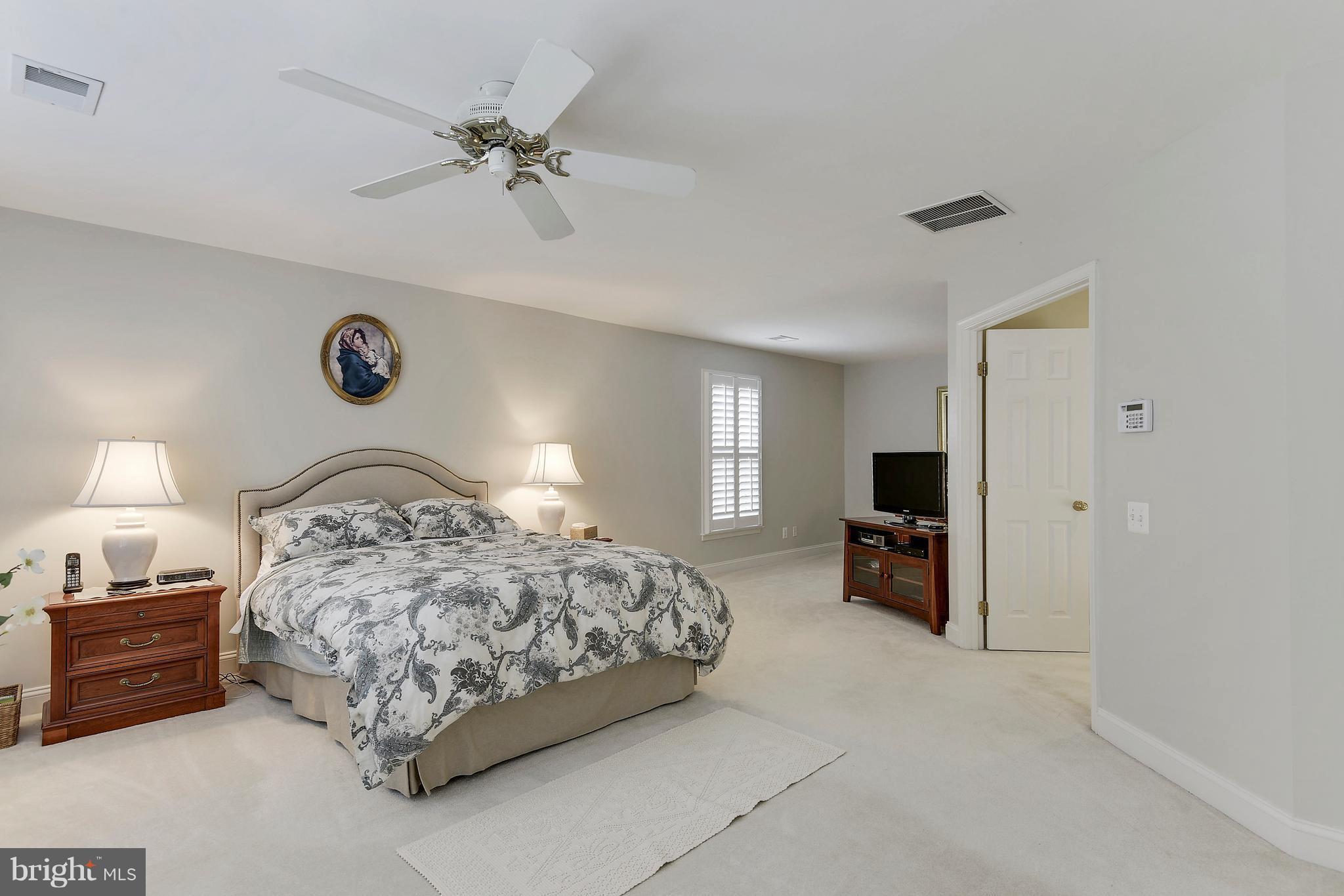 THE COURTS OF FOX MILL - Residential