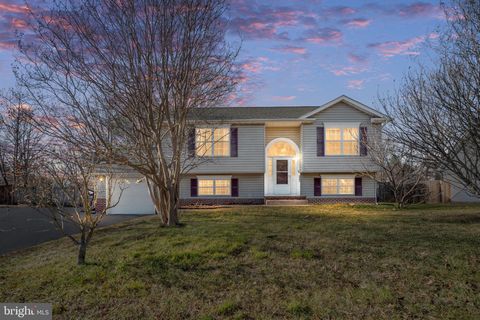 8802 KENT COURT FREDERICKSBURG VA 22408