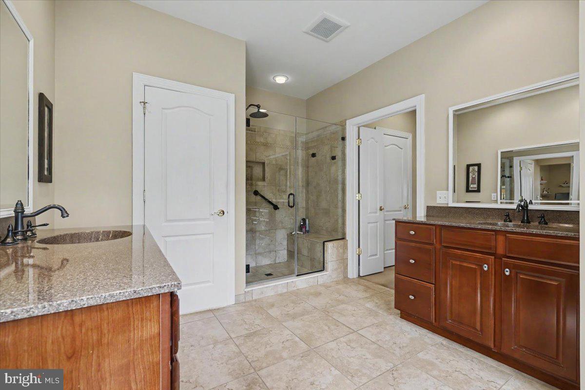 SHANNON ROSE - Residential