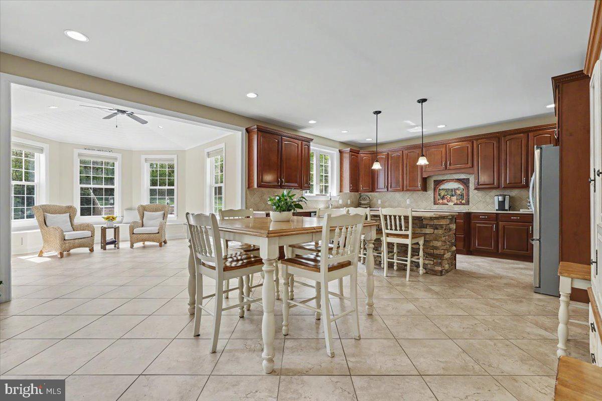 SHANNON ROSE - Residential