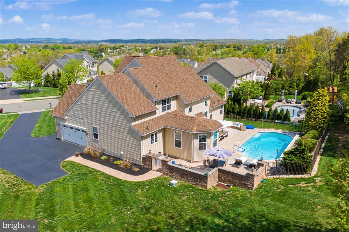 SHANNON ROSE - Residential