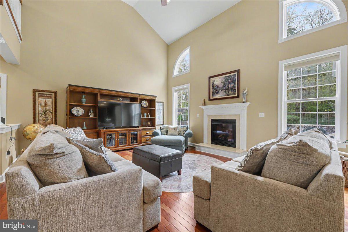 SHANNON ROSE - Residential