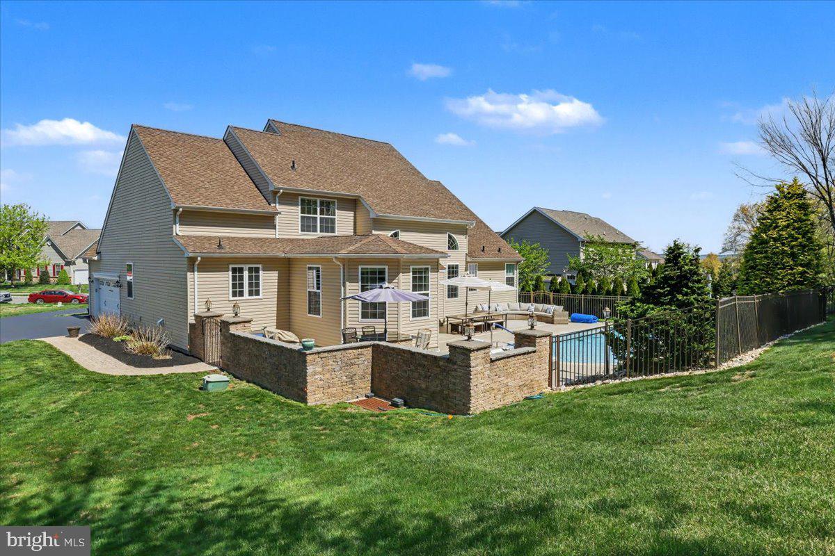 SHANNON ROSE - Residential