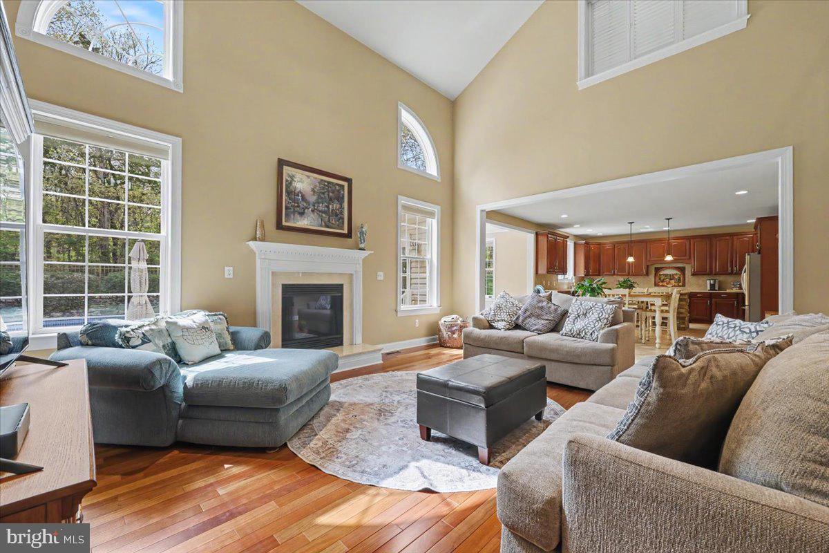 SHANNON ROSE - Residential