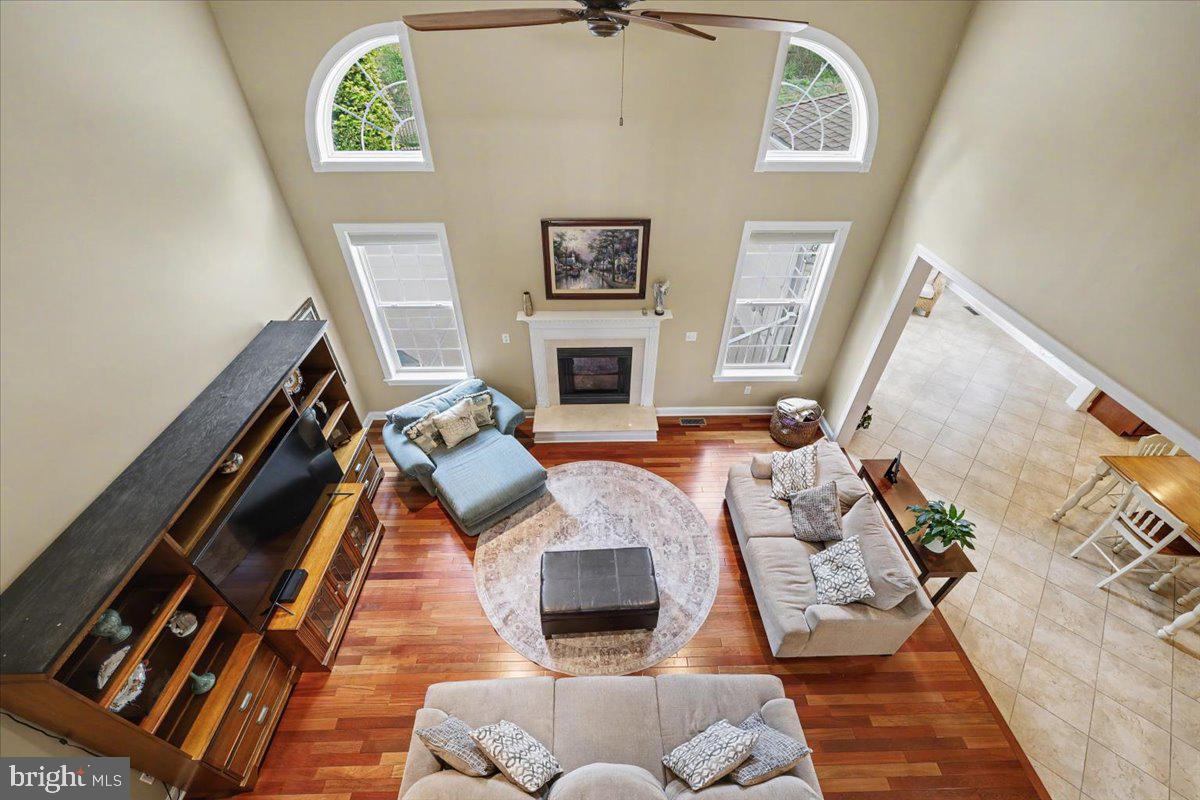 SHANNON ROSE - Residential