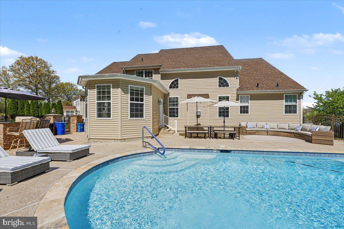 SHANNON ROSE - Residential