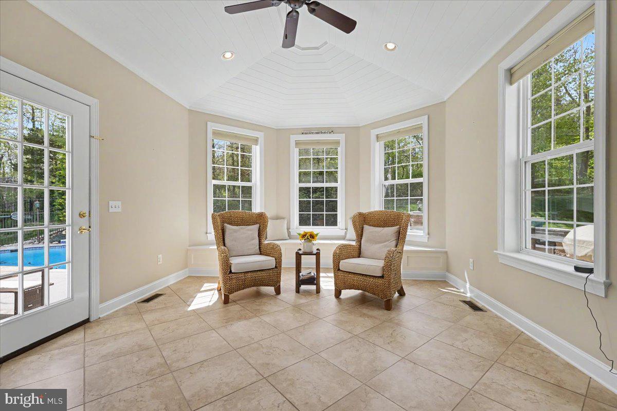 SHANNON ROSE - Residential