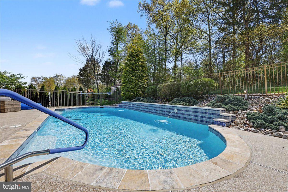 SHANNON ROSE - Residential