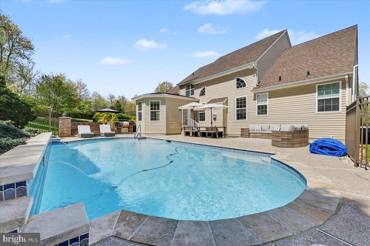 SHANNON ROSE - Residential