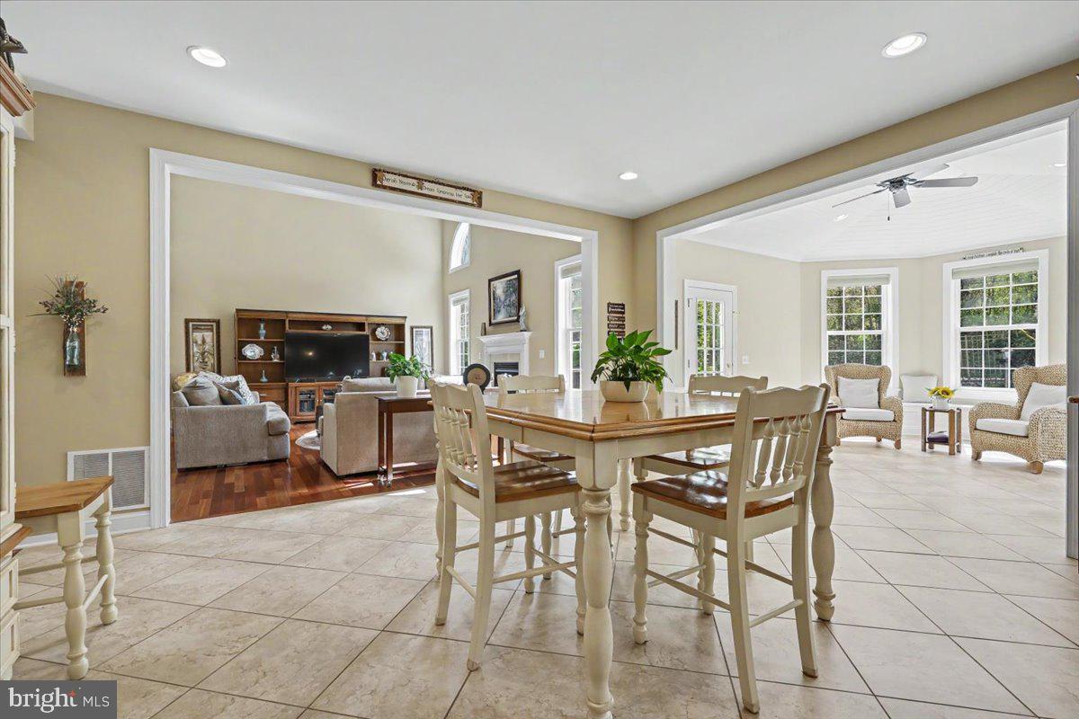 SHANNON ROSE - Residential