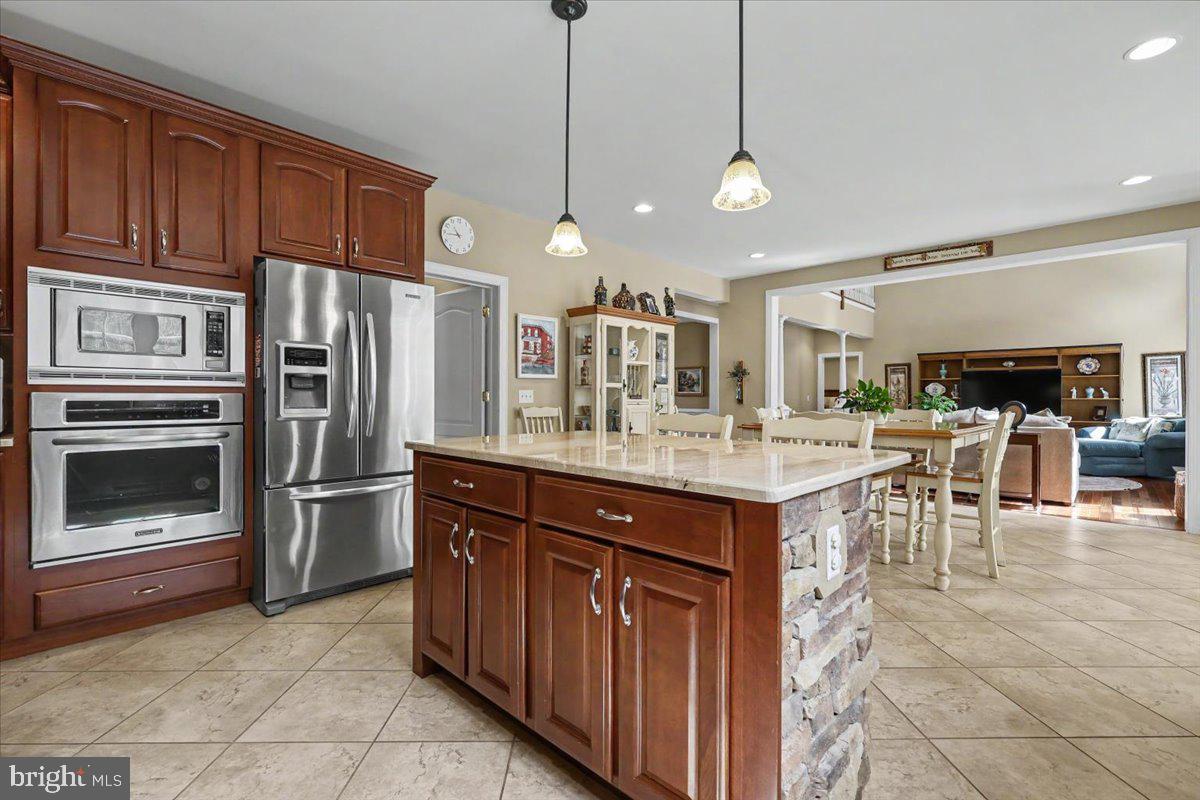 SHANNON ROSE - Residential