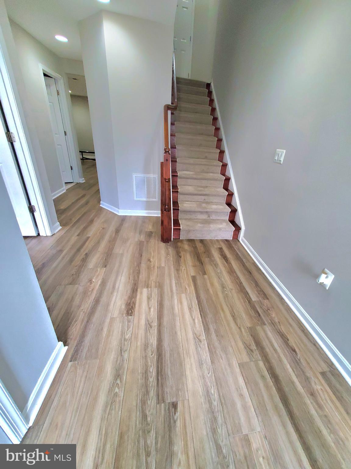 EASTGATE SQUARE - Residential