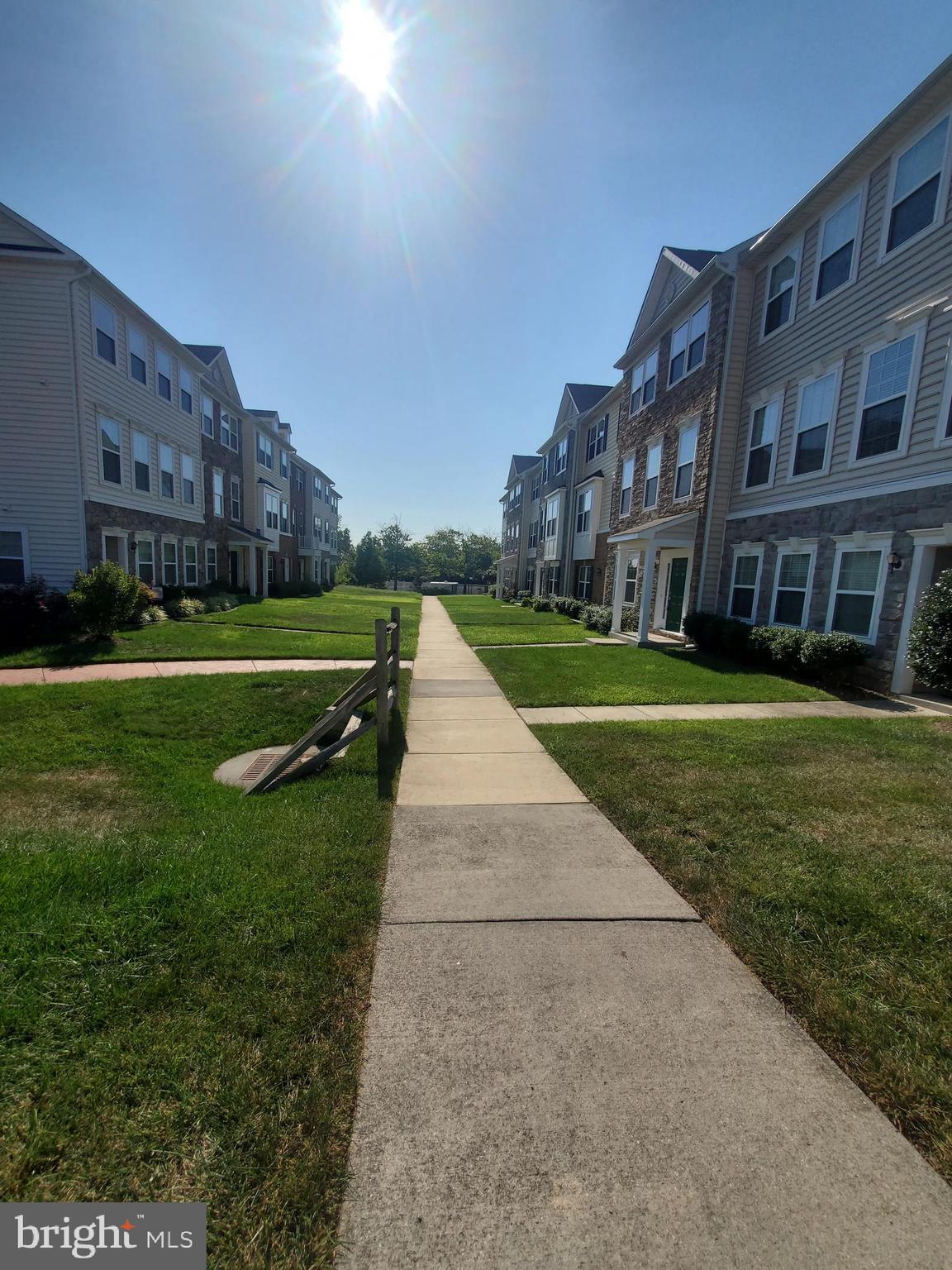 EASTGATE SQUARE - Residential