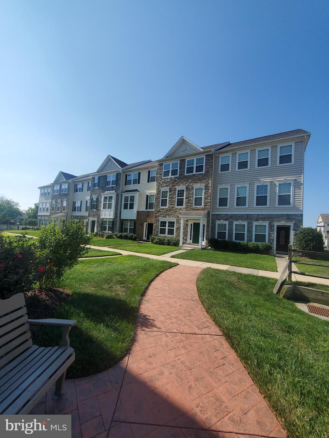 EASTGATE SQUARE - Residential