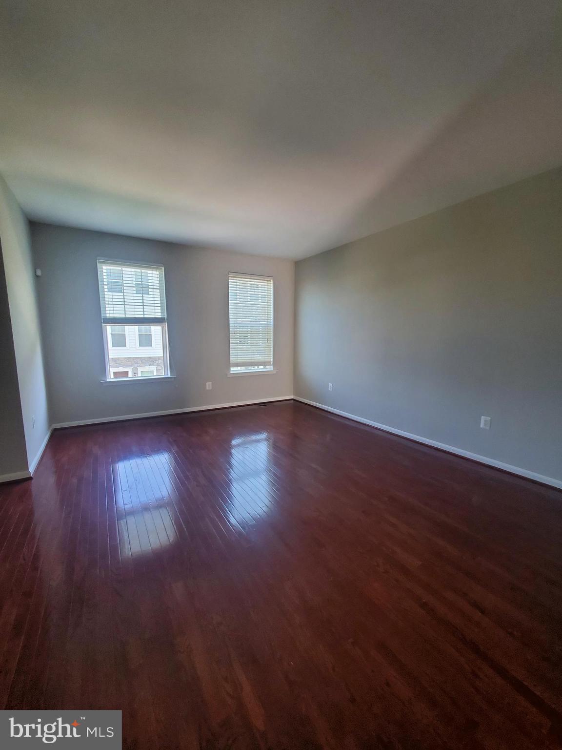 EASTGATE SQUARE - Residential