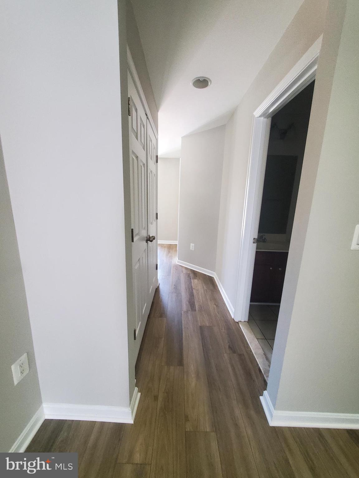 EASTGATE SQUARE - Residential