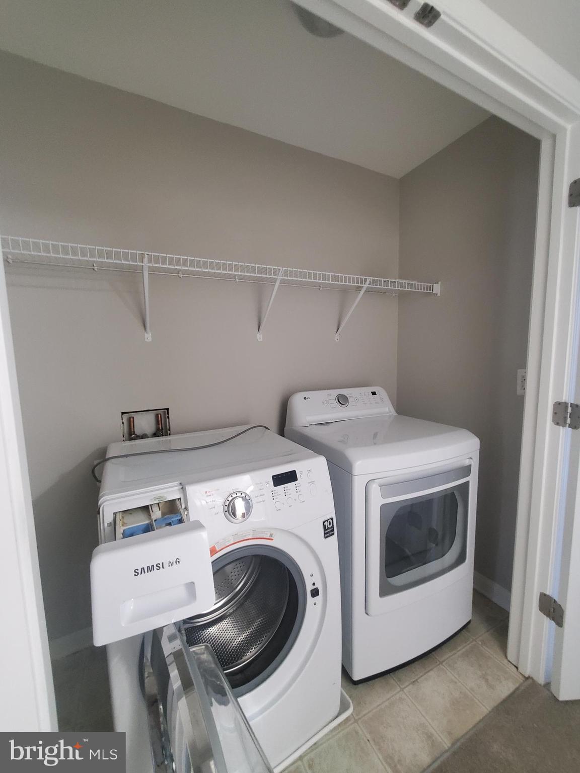 EASTGATE SQUARE - Residential