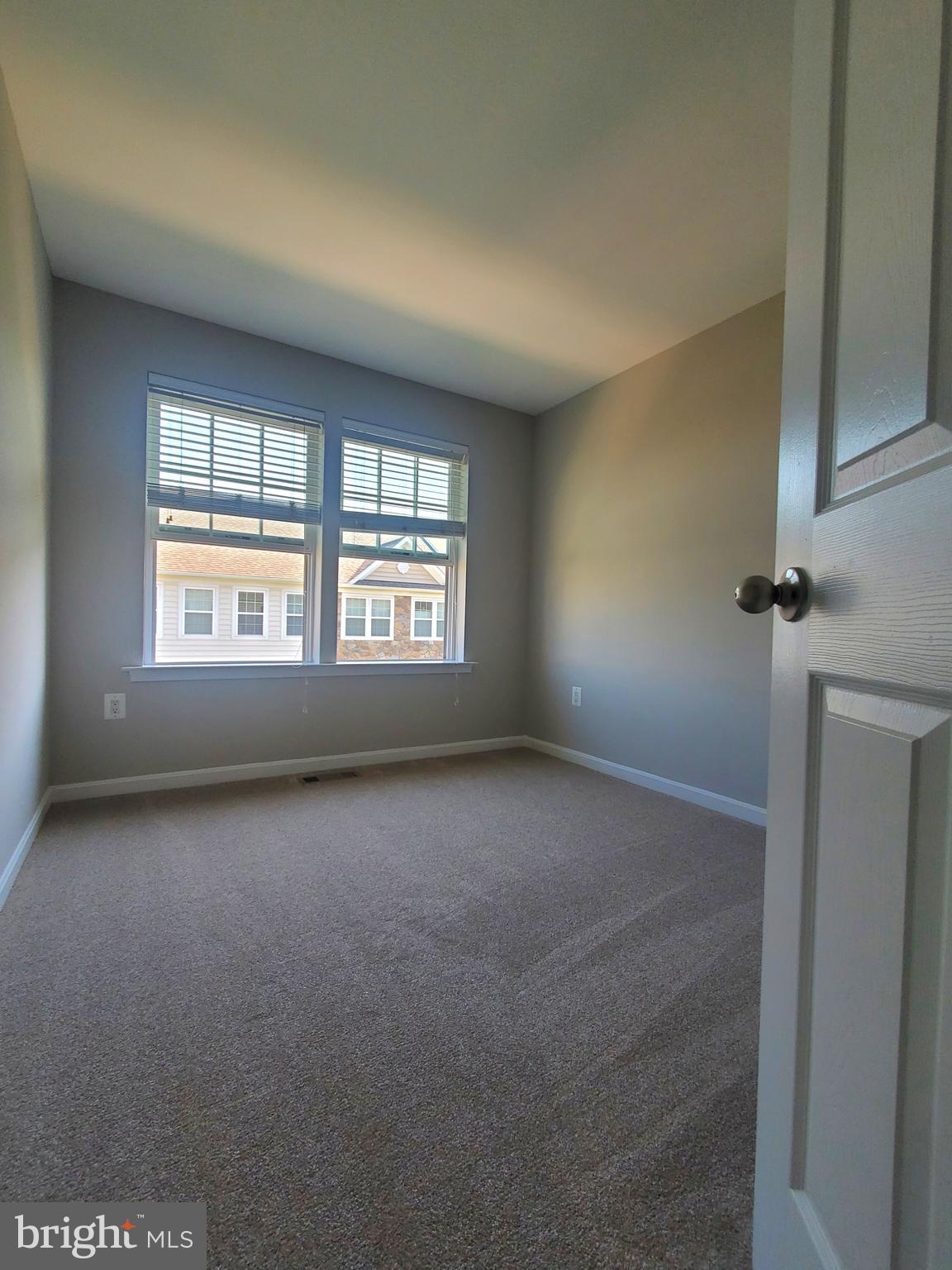 EASTGATE SQUARE - Residential