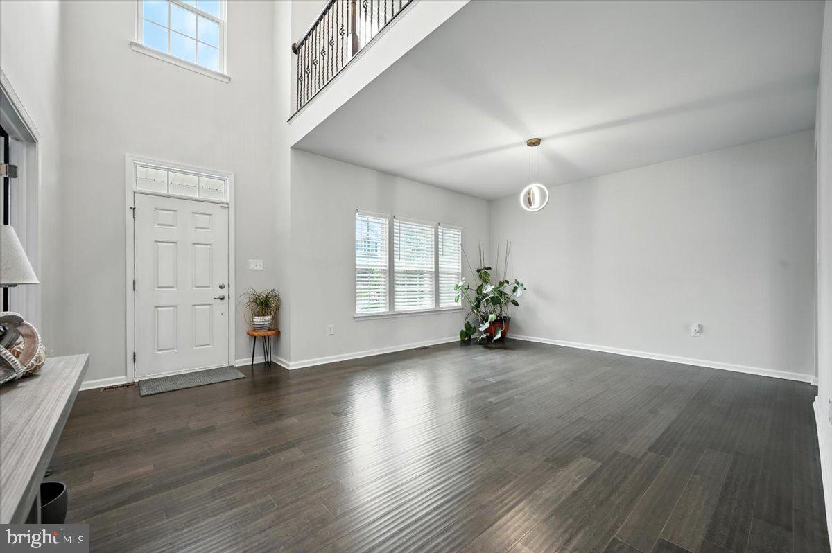 1128 ISABELLA COURT